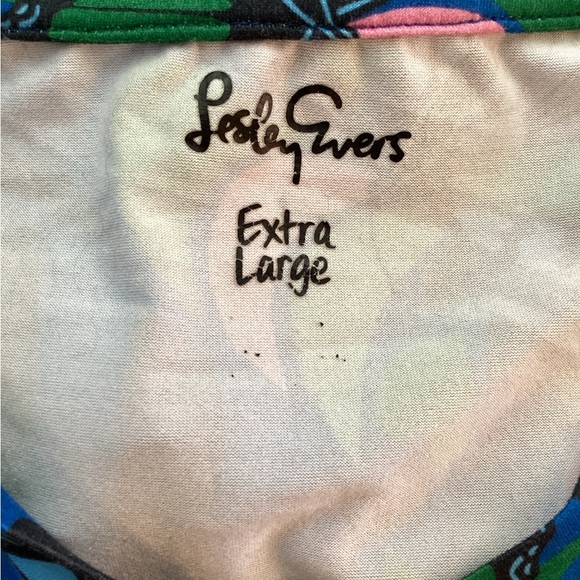 Floral Butterfly Print Women's Short Sleeve Top - Picture 6 of 6